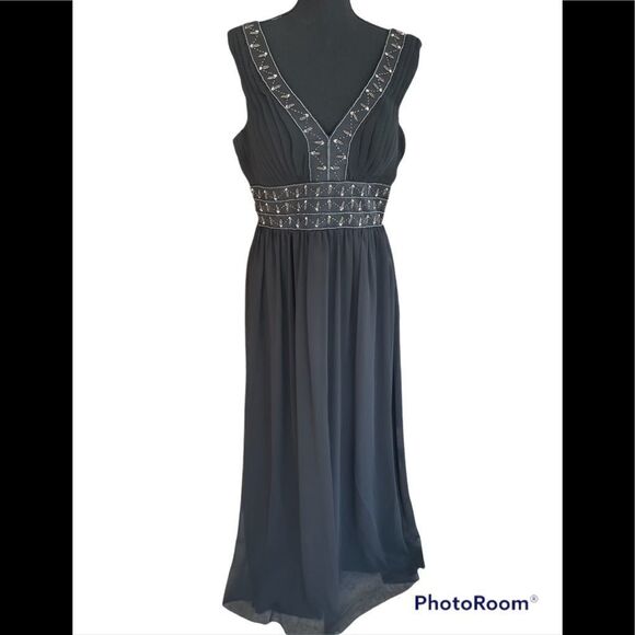 TESS black sleeveless gown with bead and sequin detail, chiffon overlay, sz 10. - Picture 1 of 7